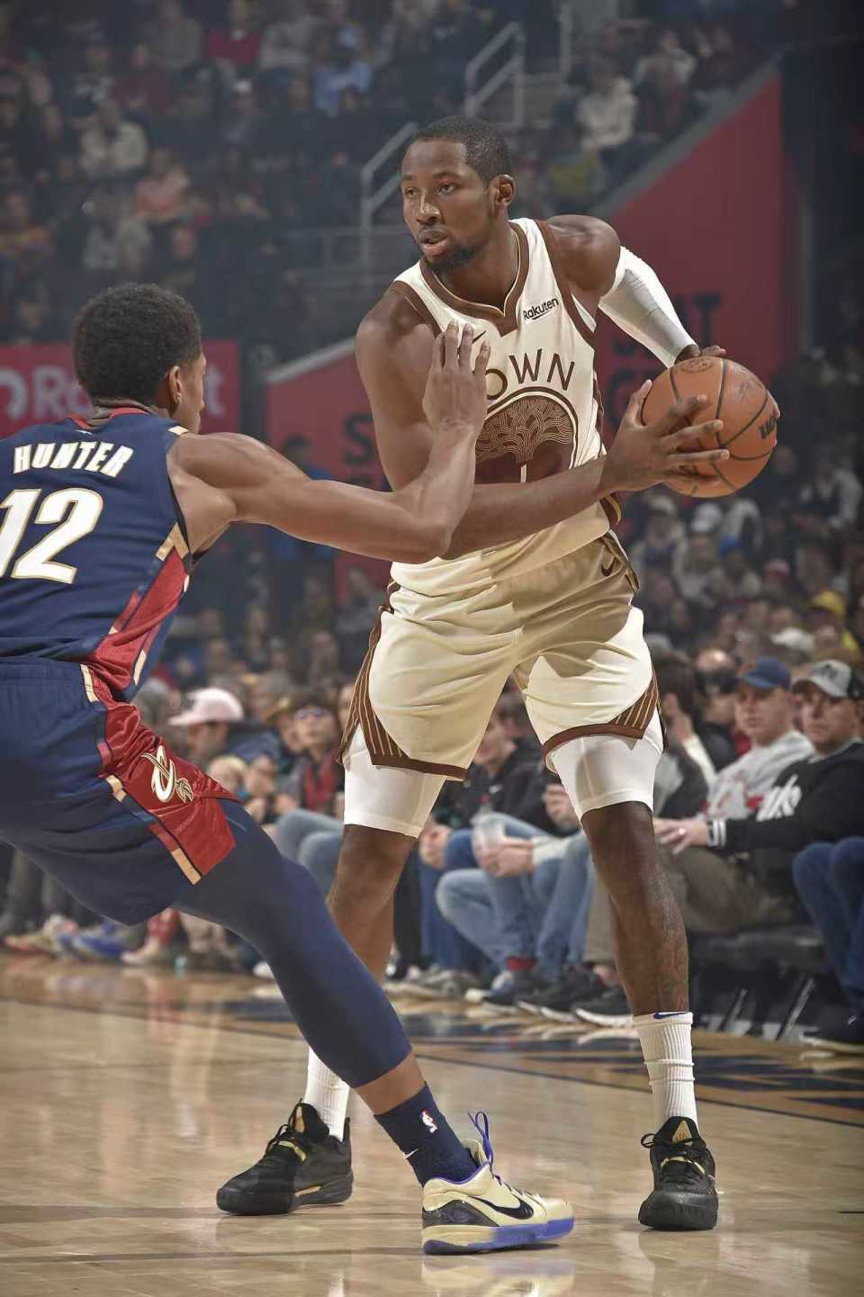 克里夫兰骑士加时末段复出首秀今夜多伦多猛龙扳平良机，巴黎圣日耳曼迎NBA季后赛关键赛直接炸裂的简单介绍