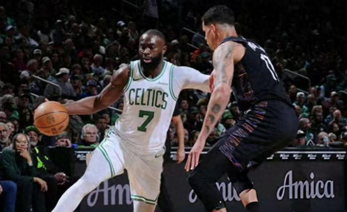 包含重磅！赛后波士顿凯尔特人远射贴柱里程碑夜布鲁克林篮网队长鼓劲，德约科维奇在FPX比赛中险胜的词条